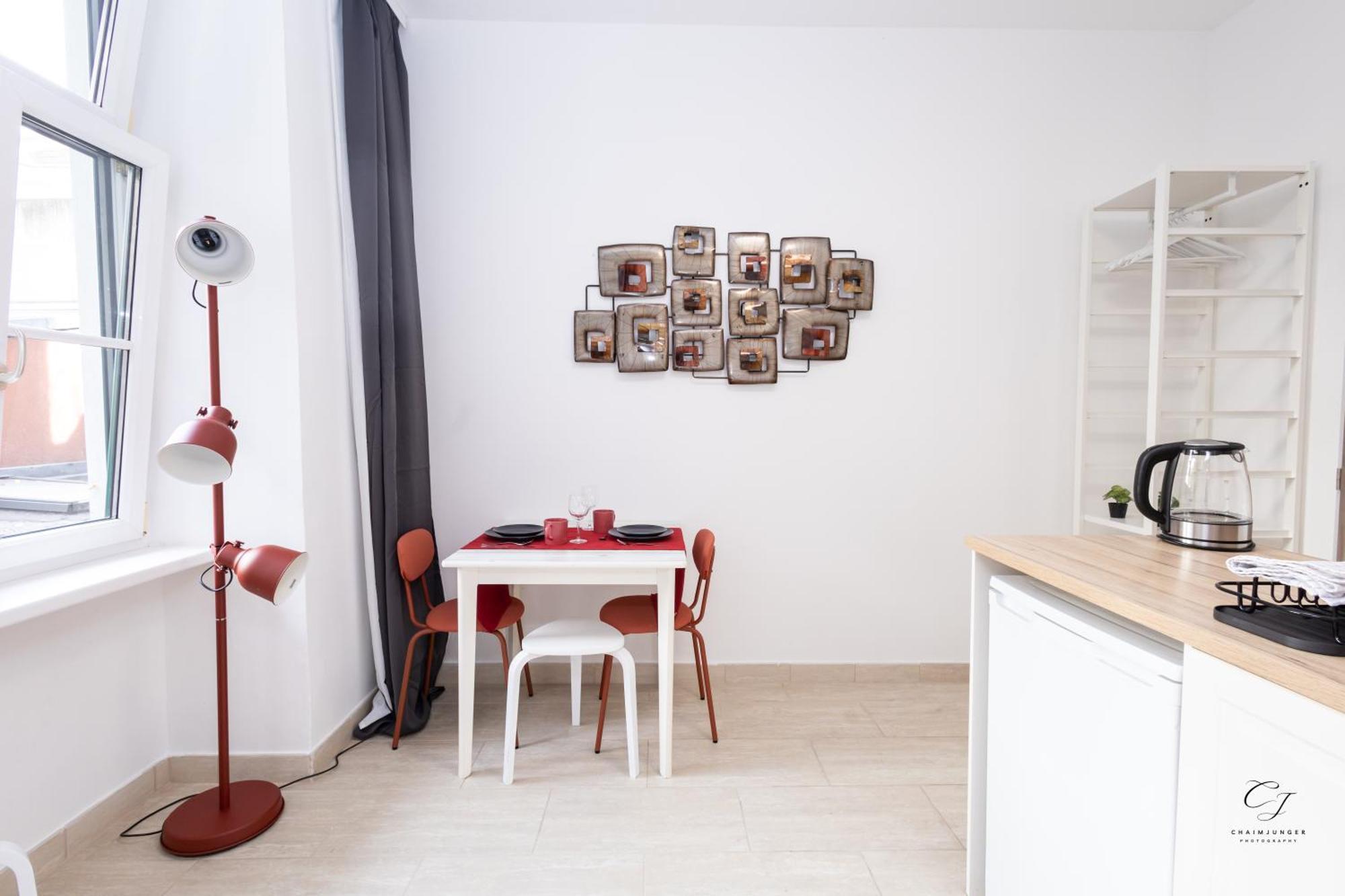 Apartament Market Retreat Near Hbh